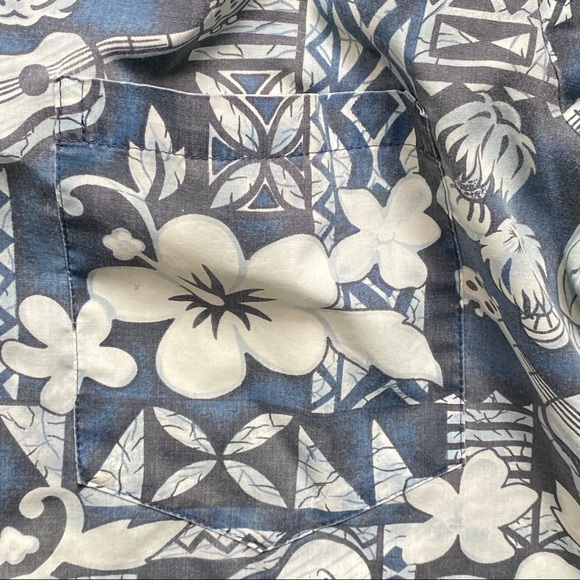 The Hawaiian Original Hilo Hattie Men's Shirt Guitar Ukelele Flowers Size XL USA - Picture 12 of 14